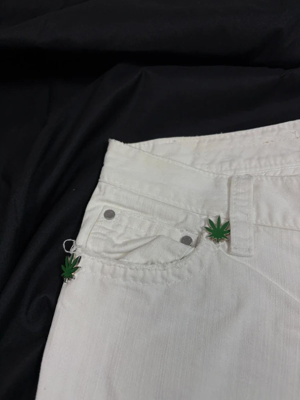 Dsquared2 SS05 „Mud“ Dope Leaf Distressed Low Rise Jeans